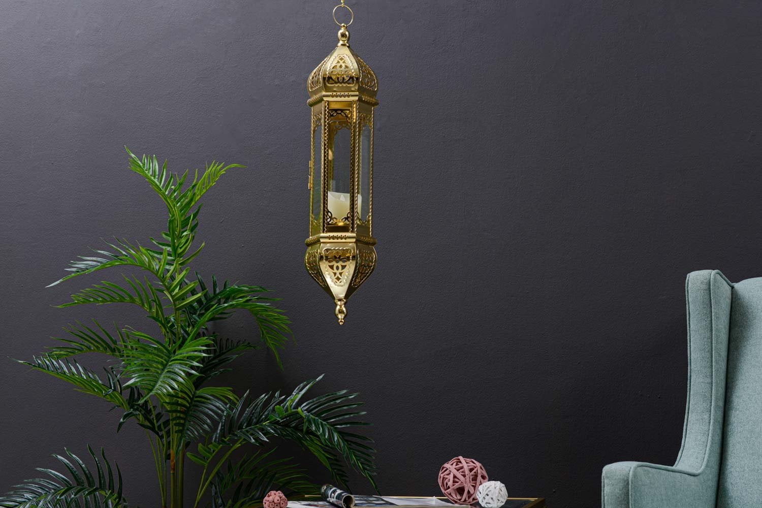 Home Décor Ideas to Use Gold Lanterns